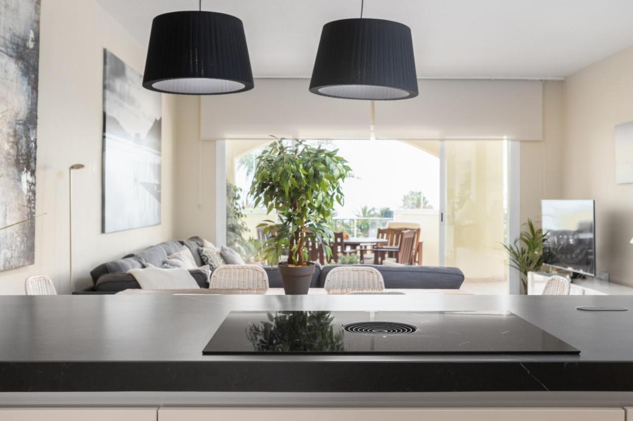 Homeforguest Front Line Beach Apartment In Hacienda Playa Marbella Exterior foto