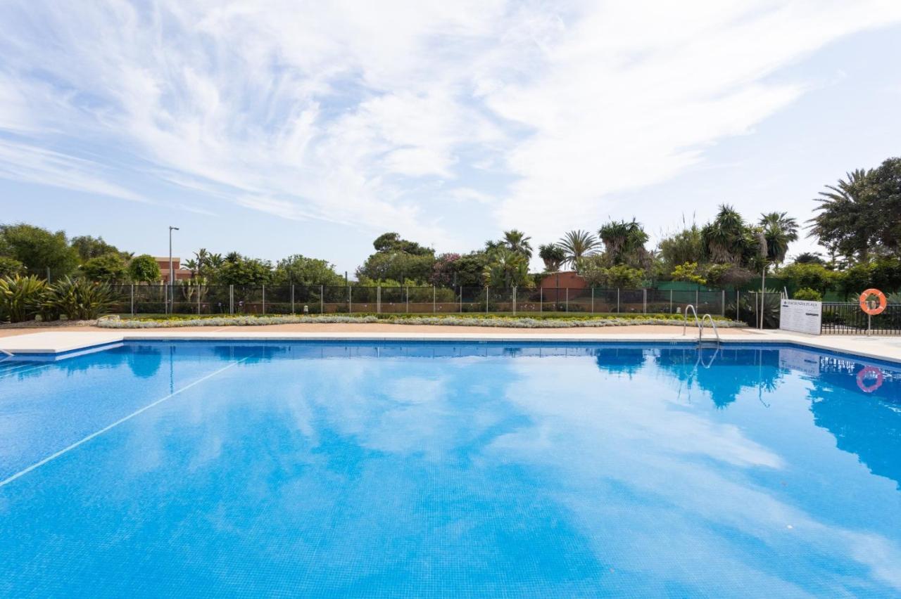 Homeforguest Front Line Beach Apartment In Hacienda Playa Marbella Exterior foto